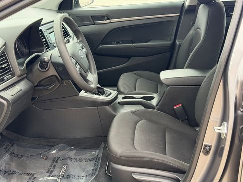 Used 2018 Hyundai Elantra SE w/ Cargo Package FWD image 12
