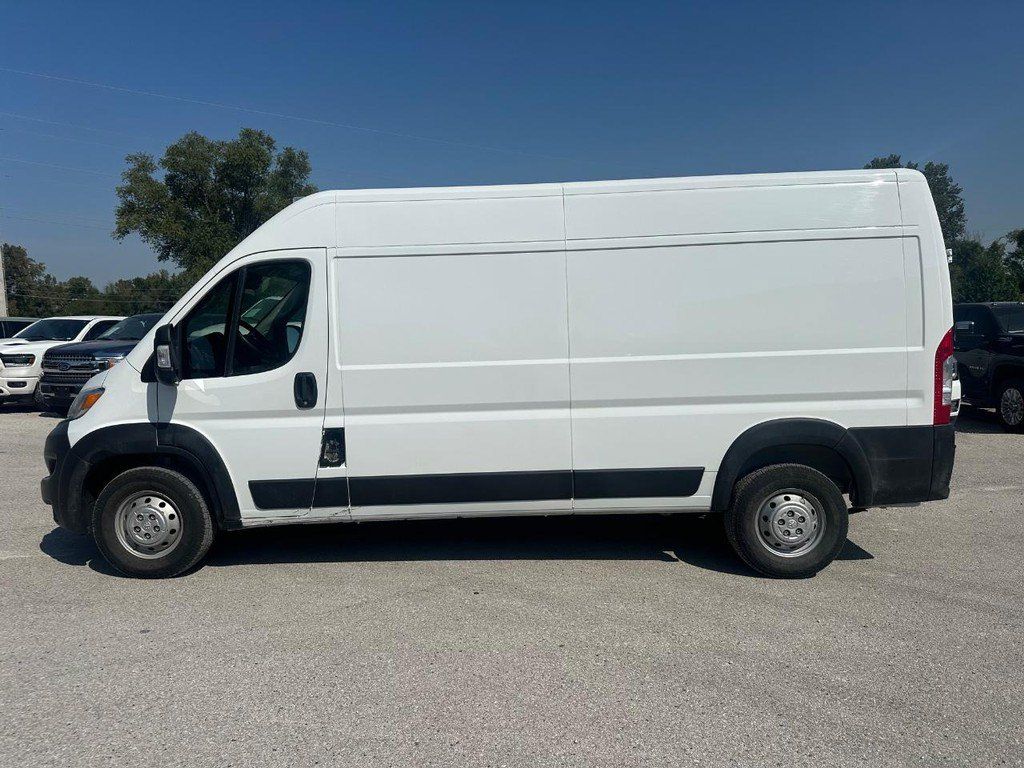 Used 2024 RAM ProMaster 2500 w/ Convenience Group FWD image 9