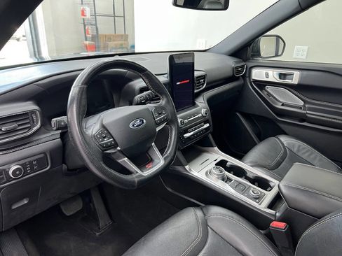 Used 2020 Ford Explorer ST w/ ST Street Pack image 8