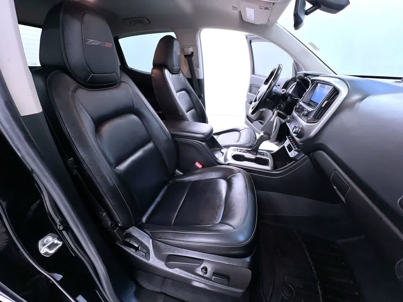 Used 2019 Chevrolet Colorado ZR2 w/ ZR2 Midnight Special Edition AWD/4WD image 36