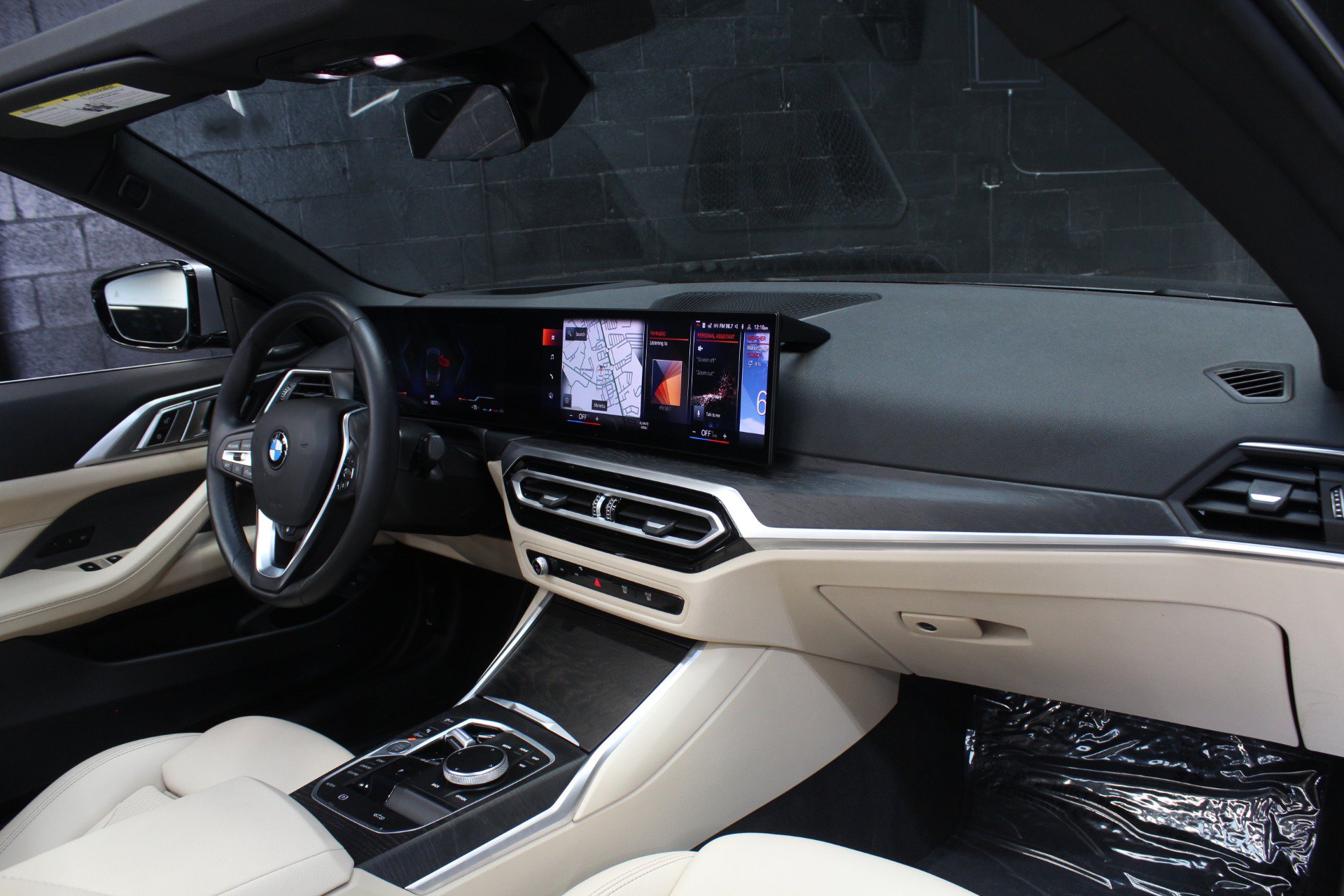 Used 2024 BMW 430i Convertible w/ Premium Package RWD image 45