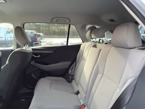 Used 2020 Subaru Outback Premium image 9