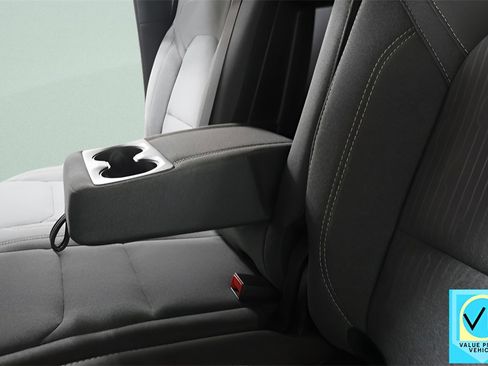 Used 2021 RAM 1500 Big Horn image 22