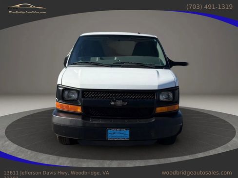 Used 2015 Chevrolet Express 3500 Extended image 8