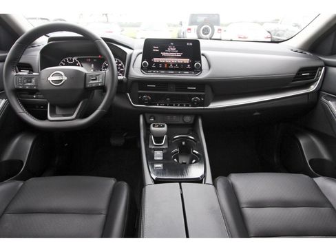 Certified 2026 Nissan Rogue SV w/ SV Premium Package FWD image 12