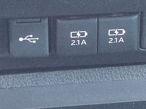 Used 2021 Toyota Tundra SR5 w/ SX Package image 8