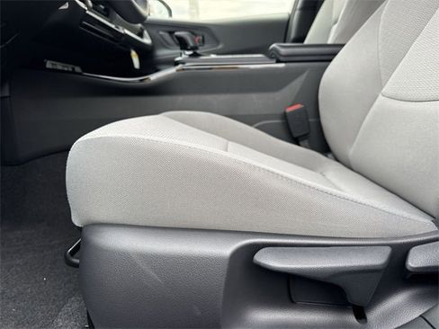 New 2026 Toyota Prius LE image 12