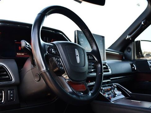 Used 2023 Lincoln Navigator L Reserve image 13
