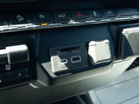 Used 2020 Chevrolet Silverado 1500 LT w/ All-Star Edition image 42