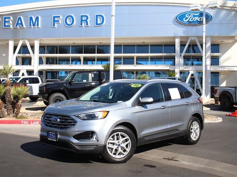 Certified 2022 Ford Edge SEL w/ Convenience Package image 2