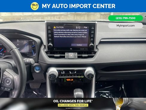 Used 2022 Toyota RAV4 Limited AWD/4WD image 10