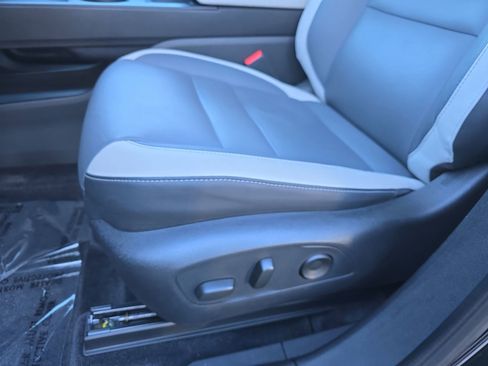 Used 2024 Honda Prologue Touring image 36