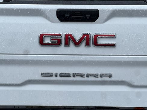 Used 2024 GMC Sierra 1500 SLT w/ SLT Premium Plus Package image 51