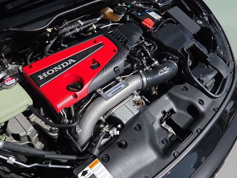Used 2019 Honda Civic Type R image 18