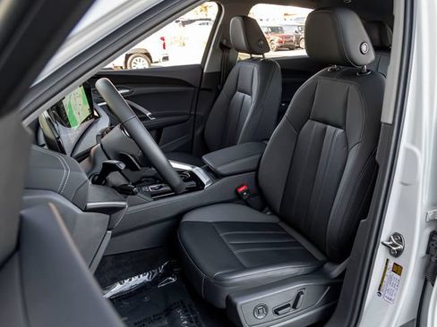 Used 2025 Audi Q5 Premium w/ Convenience Package AWD/4WD image 13