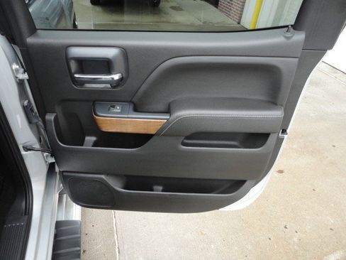 Used 2018 Chevrolet Silverado 1500 LTZ w/ LTZ Plus Package image 15