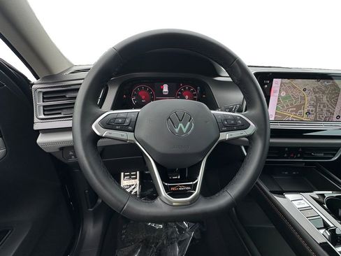 Used 2024 Volkswagen Atlas Peak Edition SEL image 12