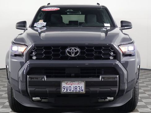 Used 2025 Toyota 4Runner TRD Off-Road AWD/4WD image 2