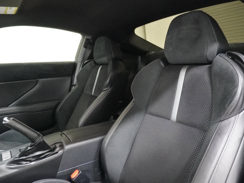 Used 2025 Toyota GR86 Premium RWD image 11