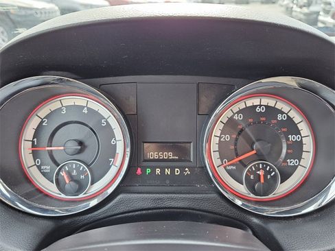 Used 2019 Dodge Grand Caravan SXT image 23