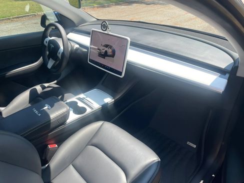 Used 2022 Tesla Model Y Performance AWD/4WD image 14