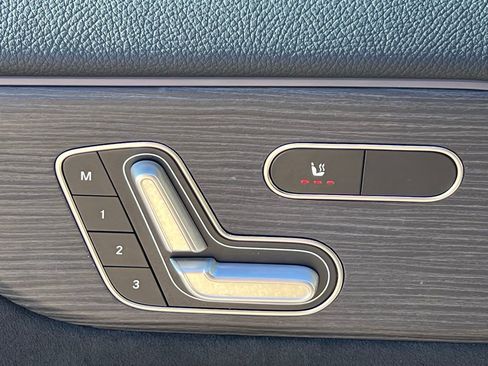 Certified 2023 Mercedes-Benz GLA 250 4MATIC image 41