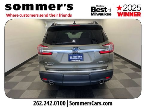 Used 2023 Subaru Ascent Touring AWD/4WD image 4