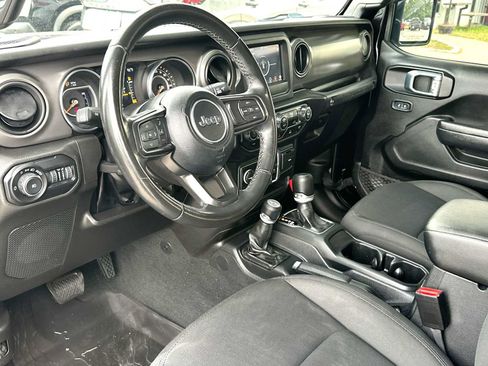 Used 2022 Jeep Wrangler Unlimited Sport AWD/4WD image 18