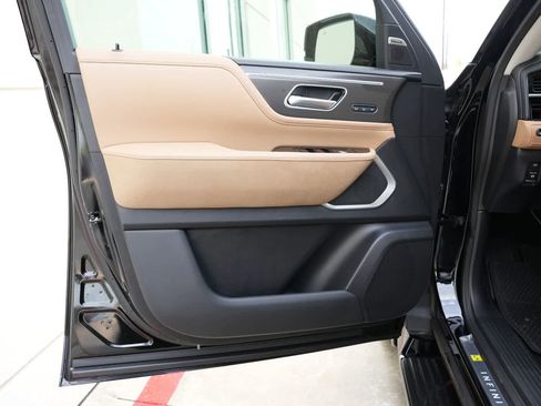 New 2026 INFINITI QX80 Luxe RWD image 18