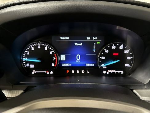 Used 2022 Ford Explorer XLT w/ Equipment Group 202A image 12