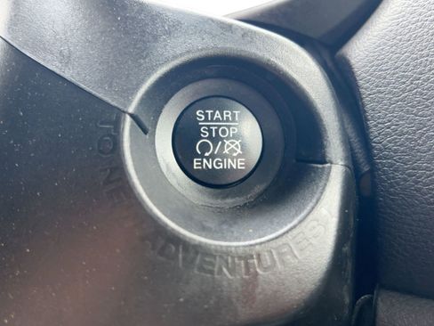 Used 2022 Jeep Renegade Latitude image 26