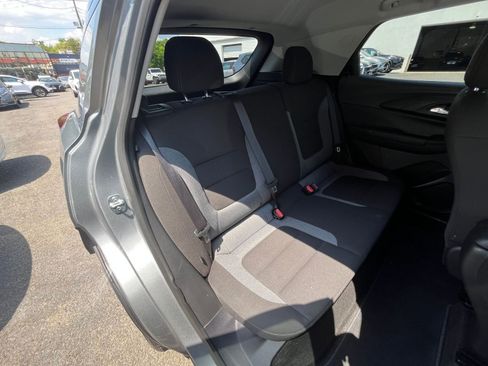 Used 2025 Chevrolet TrailBlazer LT FWD image 37