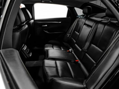 Used 2017 Chevrolet Impala LT FWD image 37