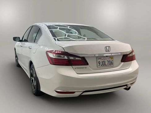Used 2017 Honda Accord LX image 7