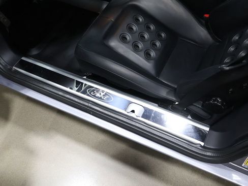Used 2006 Ford GT image 29