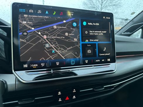 New 2026 Volkswagen Golf 2.0T image 9