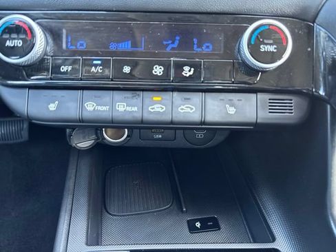 Used 2025 Hyundai Elantra SEL FWD image 24