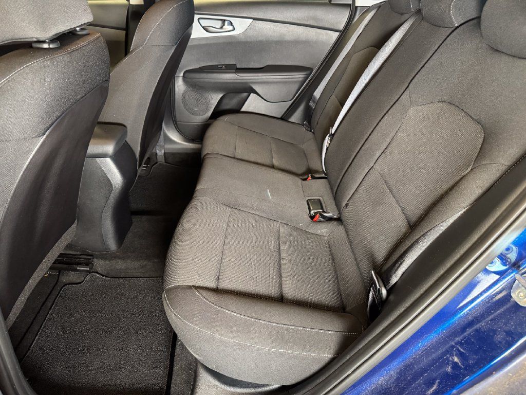 Used 2021 Kia Forte LXS FWD image 21