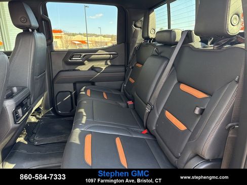 Used 2023 GMC Sierra 1500 AT4 w/ Technology Package image 10