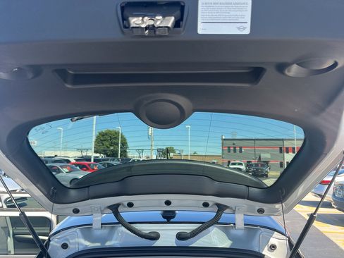Used 2022 MINI Cooper 4-Door Hardtop FWD image 32