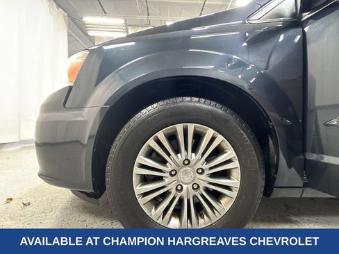 Used 2014 Chrysler Town & Country Touring-L w/ Driver Convenience Group image 42