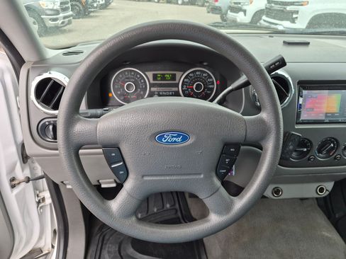 Used 2006 Ford Expedition XLS AWD/4WD image 16