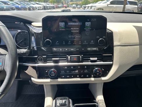 Used 2023 Nissan Pathfinder SL AWD/4WD image 27