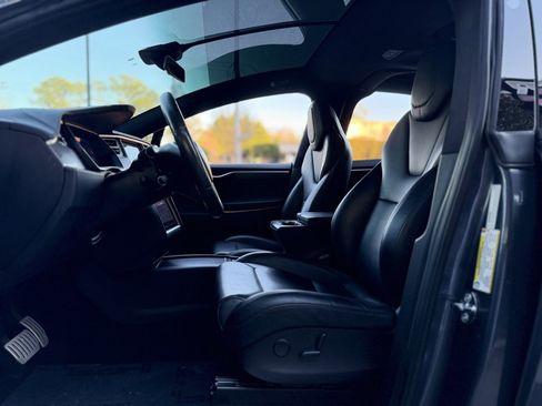 Used 2017 Tesla Model X P100D image 28