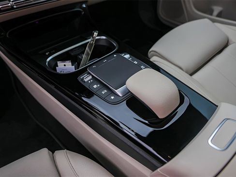 Used 2022 Mercedes-Benz CLA 250 image 22