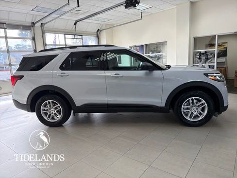 New 2026 Ford Explorer Active w/ Active Comfort Package image 9
