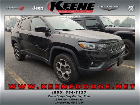 Used 2022 Jeep Compass Trailhawk w/ Trailhawk Convenience Group AWD/4WD image 1