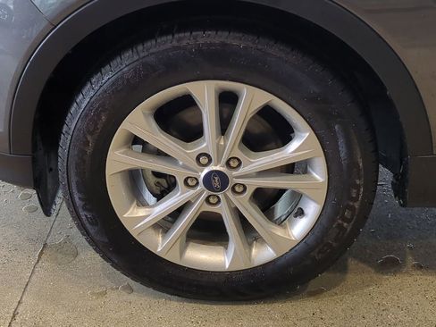 Used 2018 Ford Escape SE image 14