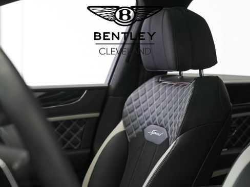 Used 2023 Bentley Bentayga Speed image 17