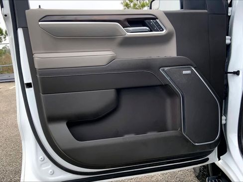 Used 2023 GMC Sierra 1500 SLT image 40